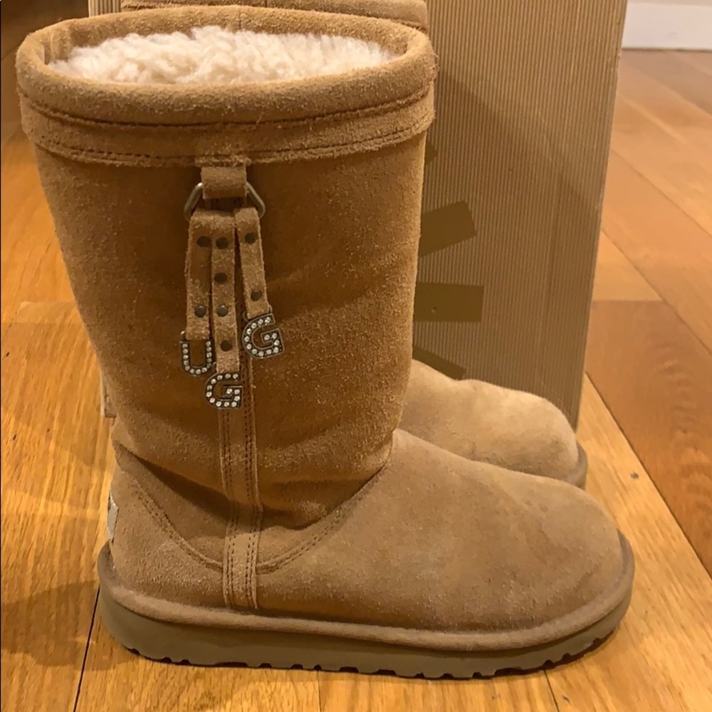 tan UGG boots